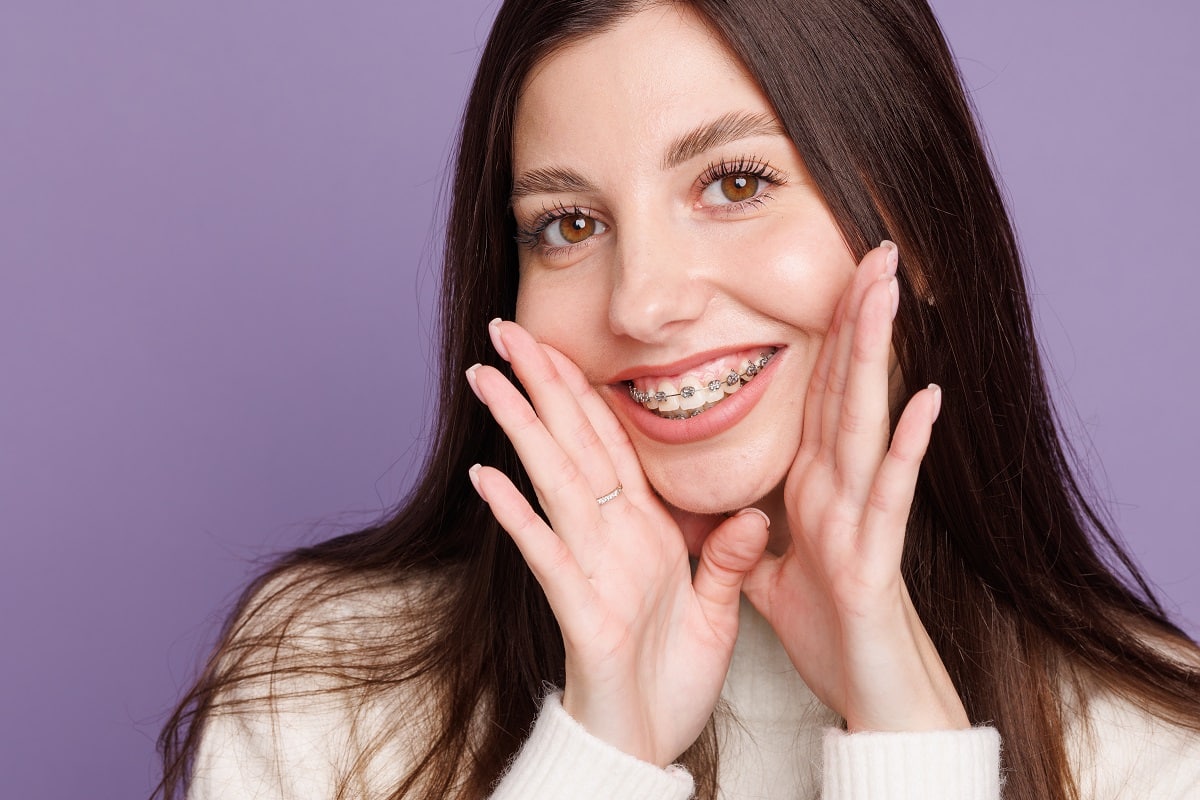 orthodontist-maspeth-guides-on-braces-impact-on-everyday-activities